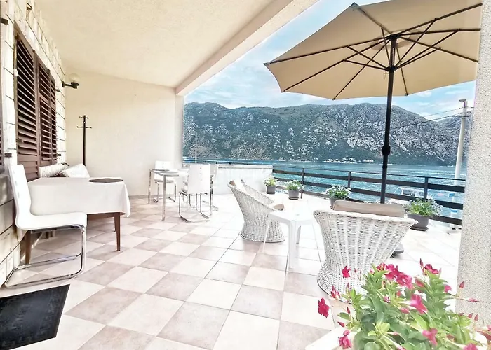 Bay Terrace Apartment