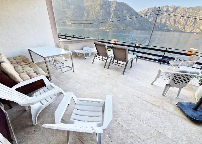Bay Terrace Apartment